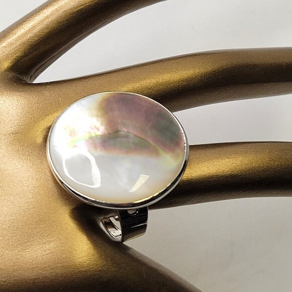 Mother of Pearl Round Ring Adjustable Ring - Picture 1 of 6